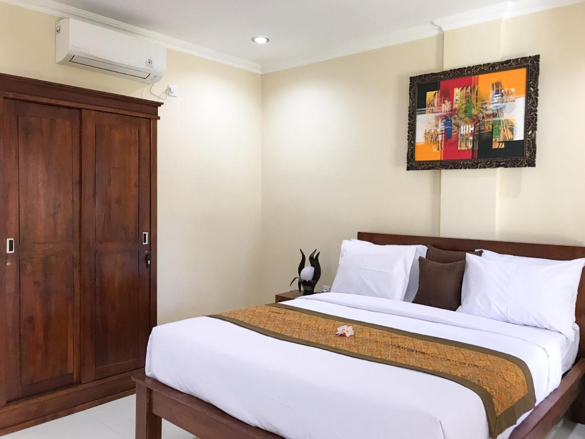 Dira Villa *