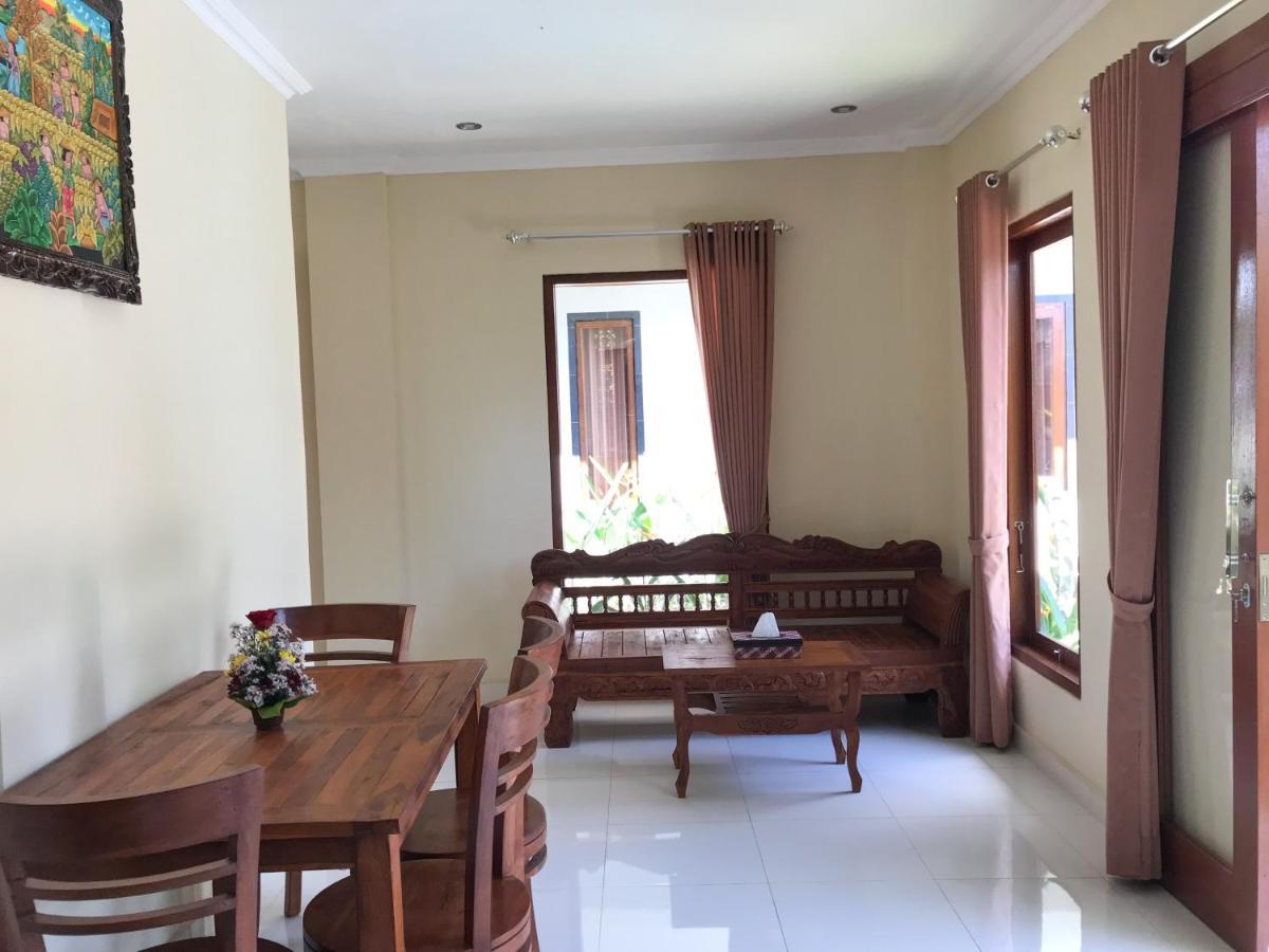 Dira Villa *